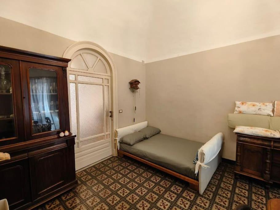 Retroetnea - Appartamento In Centro Storico - Con Camere Comunicanti CTA Exterior photo